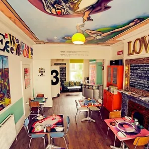 Snooze 4*, Brighton United Kingdom